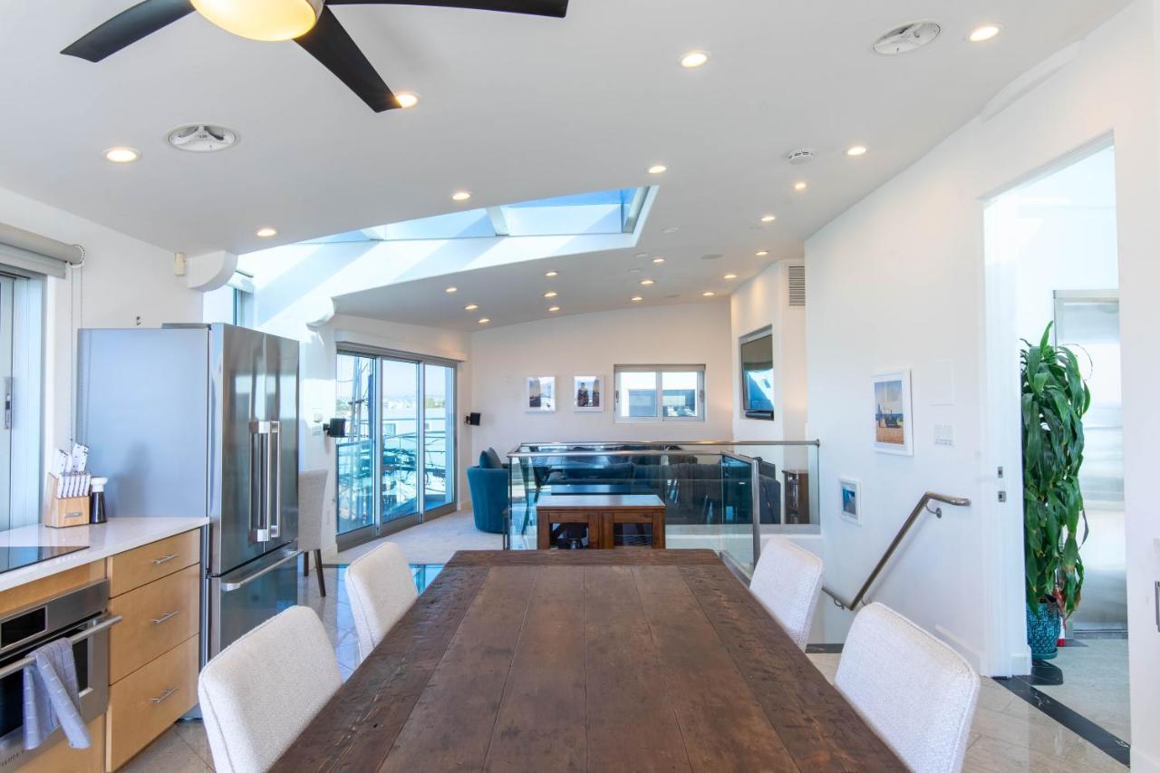 Ocean View, Two-Level Condo With Stunning View, Decks, Fast Wifi & Fireplace 샌디에이고 외부 사진
